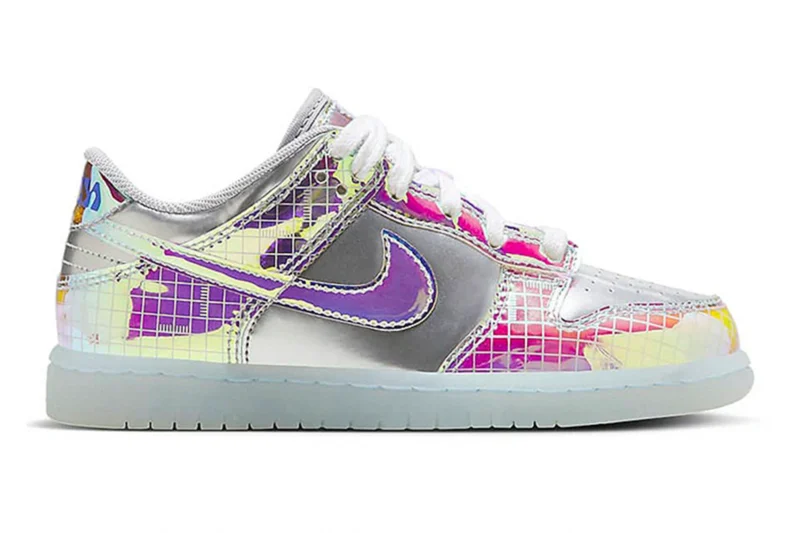 Nike Dunk Low SE Be True to Your DNA Hyperflat (PS)