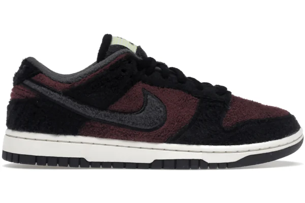 Nike Dunk Low SE Fleece Pack Burgundy Crush (Women's)