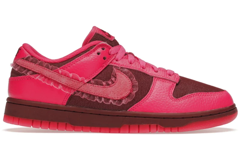Nike Dunk Low Valentine's Day (2022) (Women's)