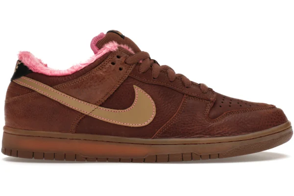 Nike SB Dunk Low Gibson Guitar Case