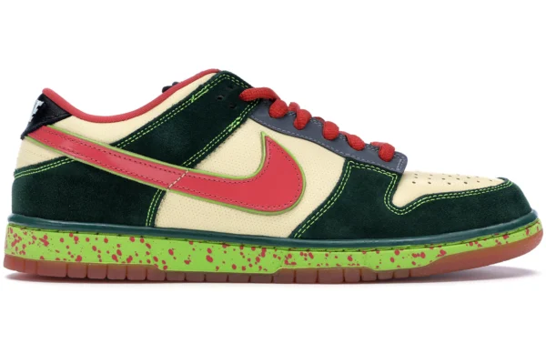 Nike SB Dunk Low Mosquito