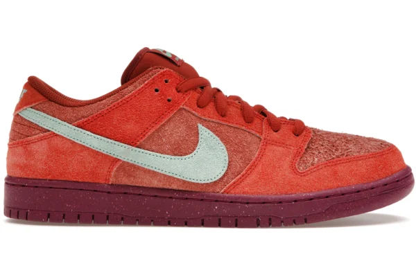 Nike SB Dunk Low Mystic Red Rosewood