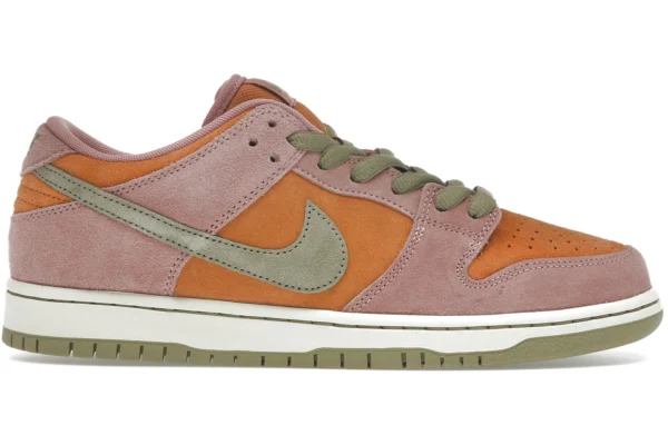 Nike SB Dunk Low Red Stardust