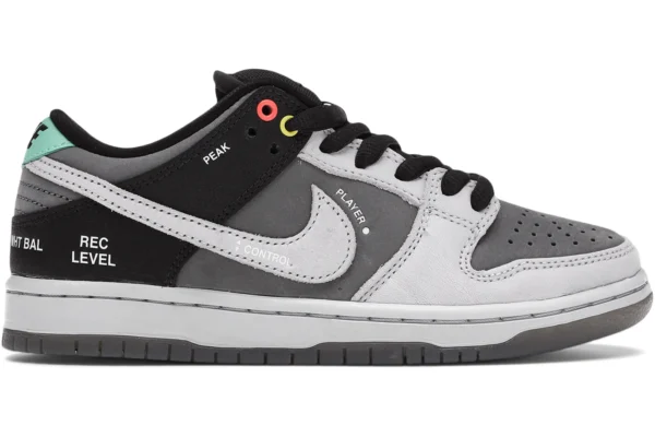 Nike SB Dunk Low VX1000