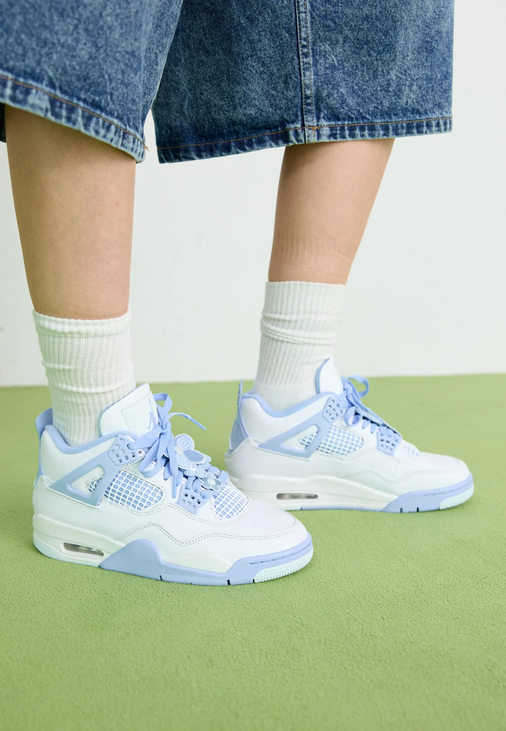 NIKE AIR JORDAN 4