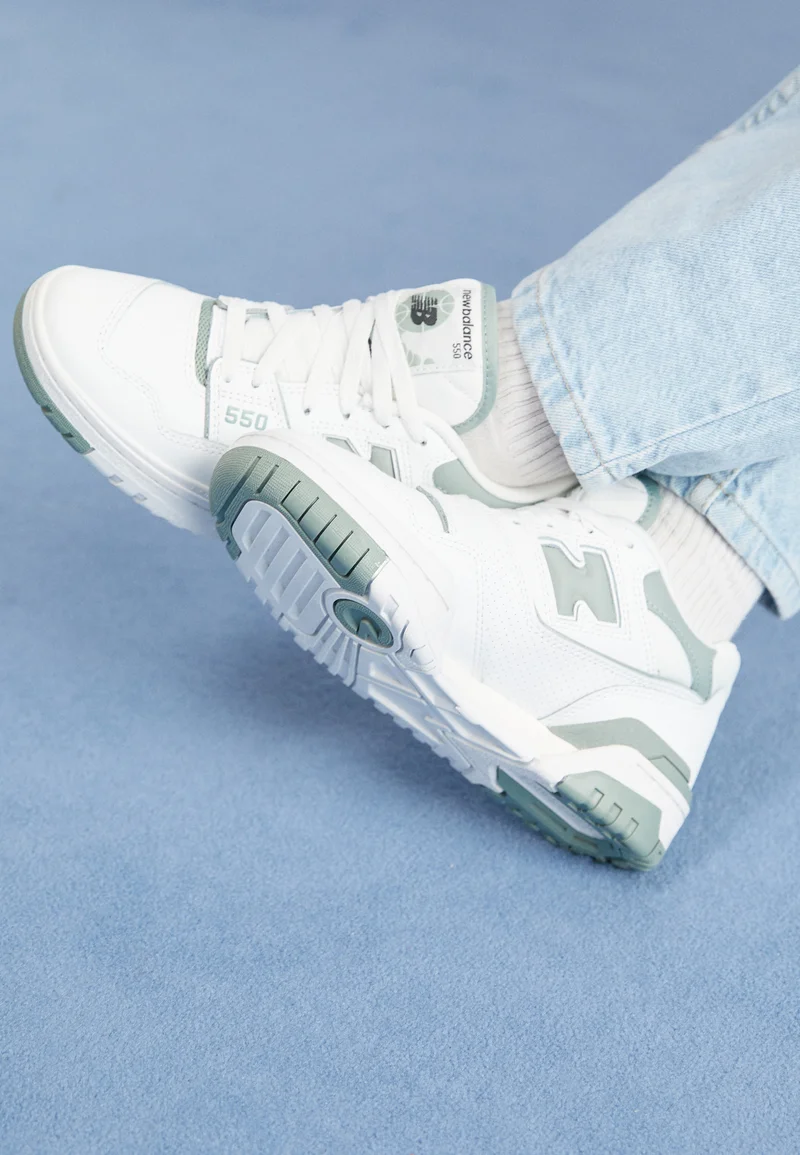 NEW BALANCE 550
