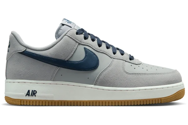 Nike Air Force 1 Low '07 LV8 Light Smoke Grey
