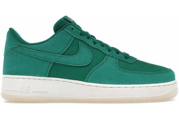 Nike Air Force 1 Low '07 LV8 Malachite Pale Ivory Metallic Gold