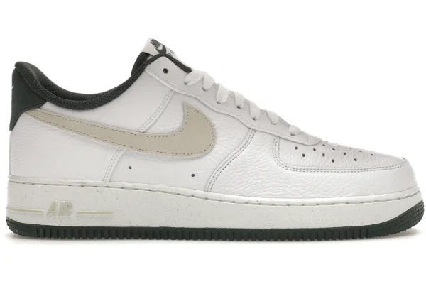 Nike Air Force 1 Low '07 LV8 Vintage Green