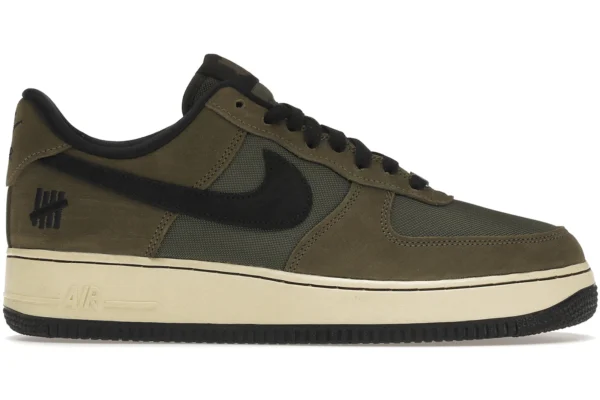 Nike Air Force 1 Low SP Undefeated Ballistic Dunk vs. AF1